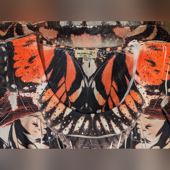 5/$25 One World Top - Picture 4 of 6